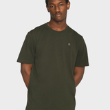 Badge T shirt - Herre - Forrest Night - Gumpel & Co