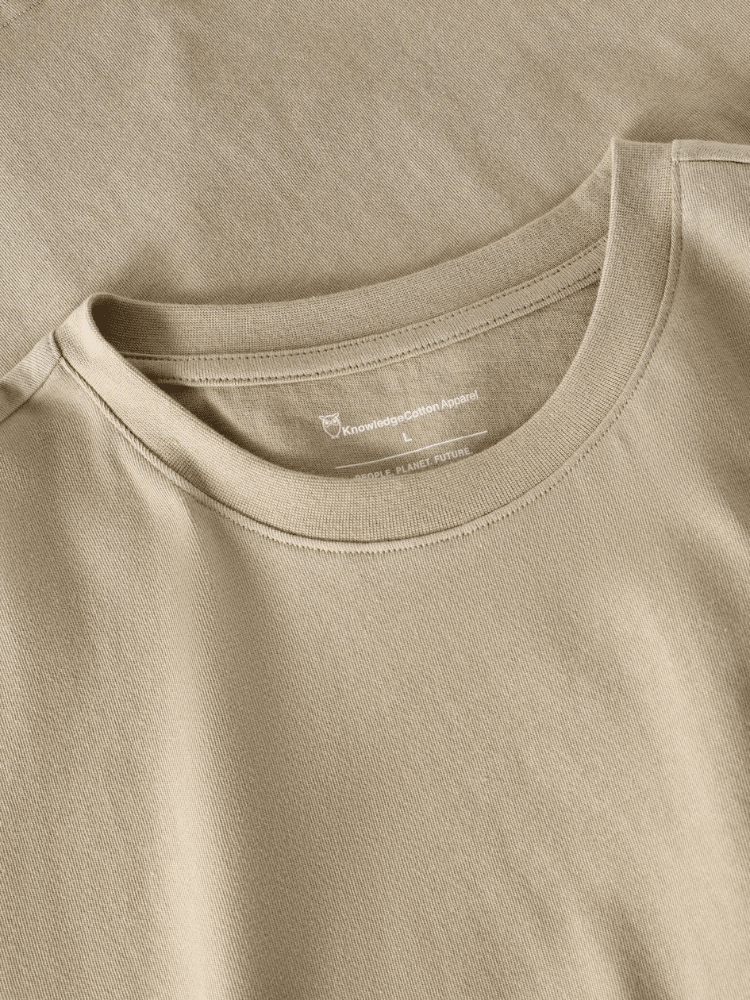 KNOWLEDGE COTTON APPAREL T-shirt m/tryk på ryggen - Herre - Twill