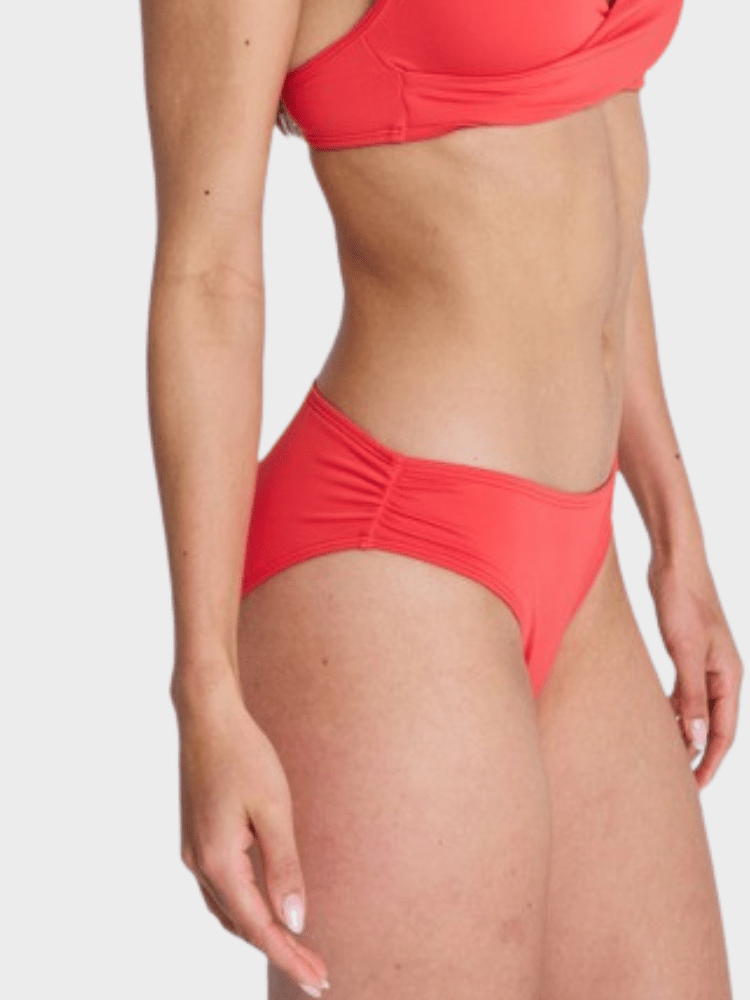 Solid Essentials Hipster Bikini Underdel - Dame - Hibiscus - Gumpel & Co