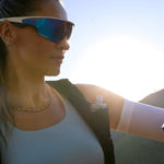 Vanguard AI Solbriller - White/ Prizm Sapphire - Gumpel & Co