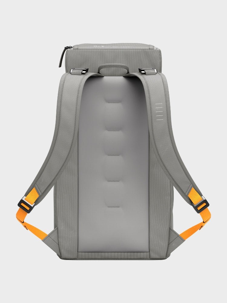 Hugger Backpack 30L - Sand Grey - Gumpel & Co