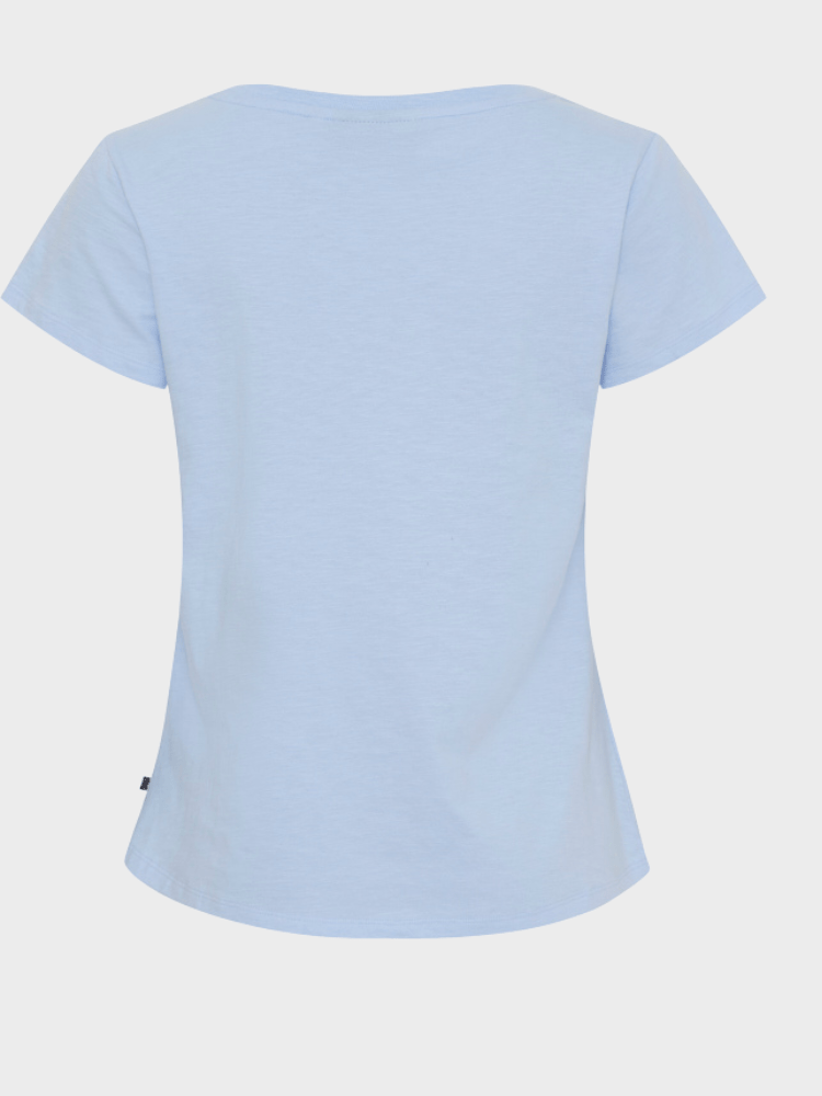 Adina - T-shirt til damer - Powder Blue - Gumpel & Co