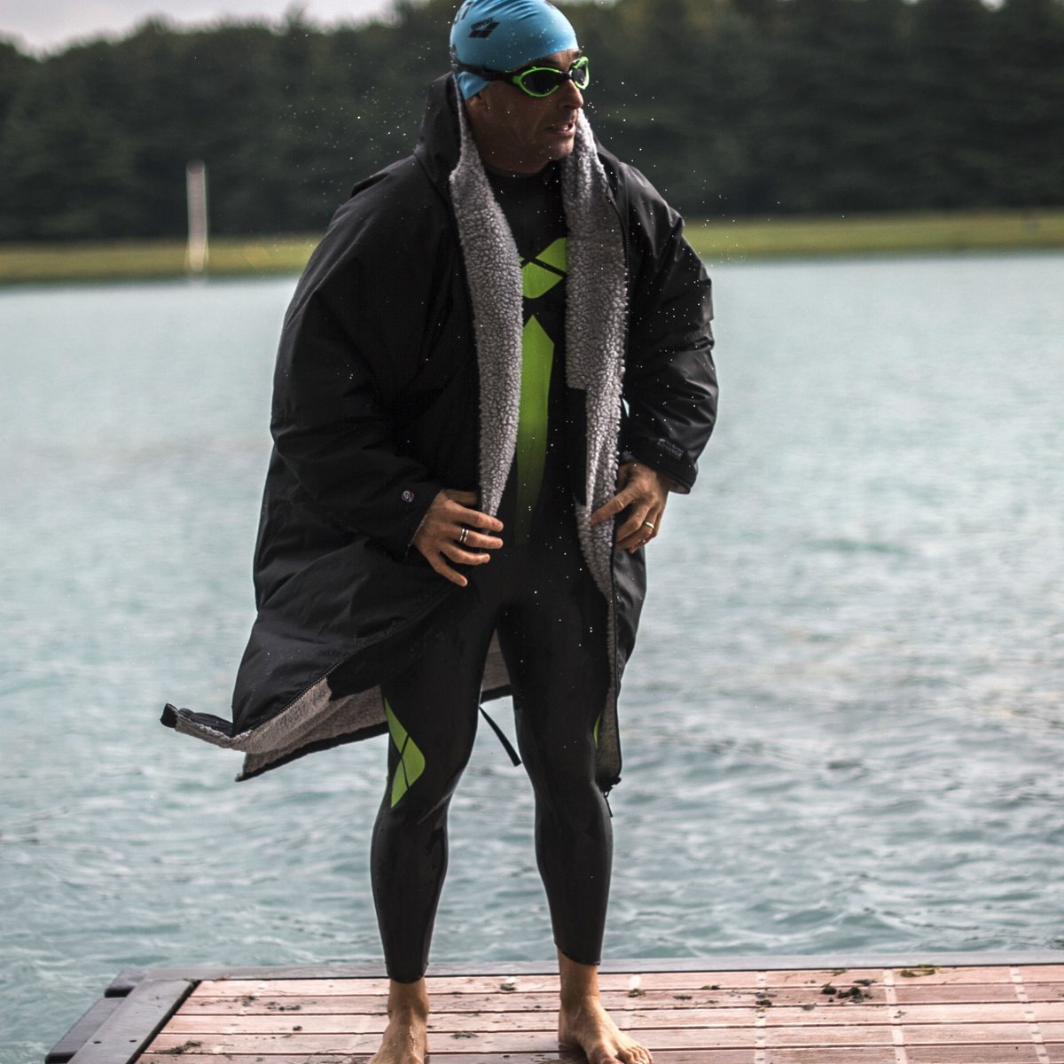 Advance Long Sleeve Poncho | Voksne | Black/Grey - Gumpel & Co