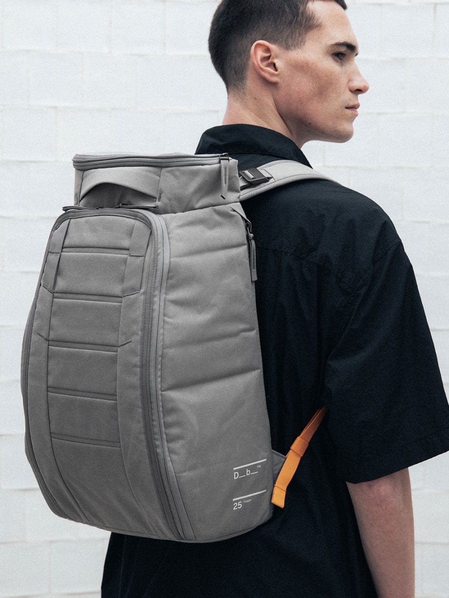 Hugger Backpack 30L - Sand Grey - Gumpel & Co