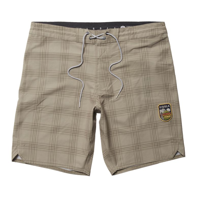 Solid Sets Print 18.5 Boardshorts | Men | Khaki - Gumpel & Co