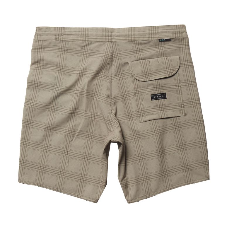Solid Sets Print 18.5 Boardshorts | Men | Khaki - Gumpel & Co