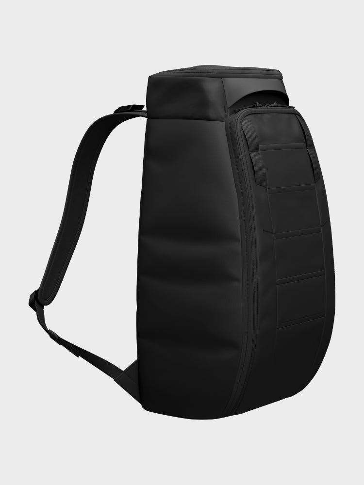 Hugger Backpack 25L - Black Out - Gumpel & Co