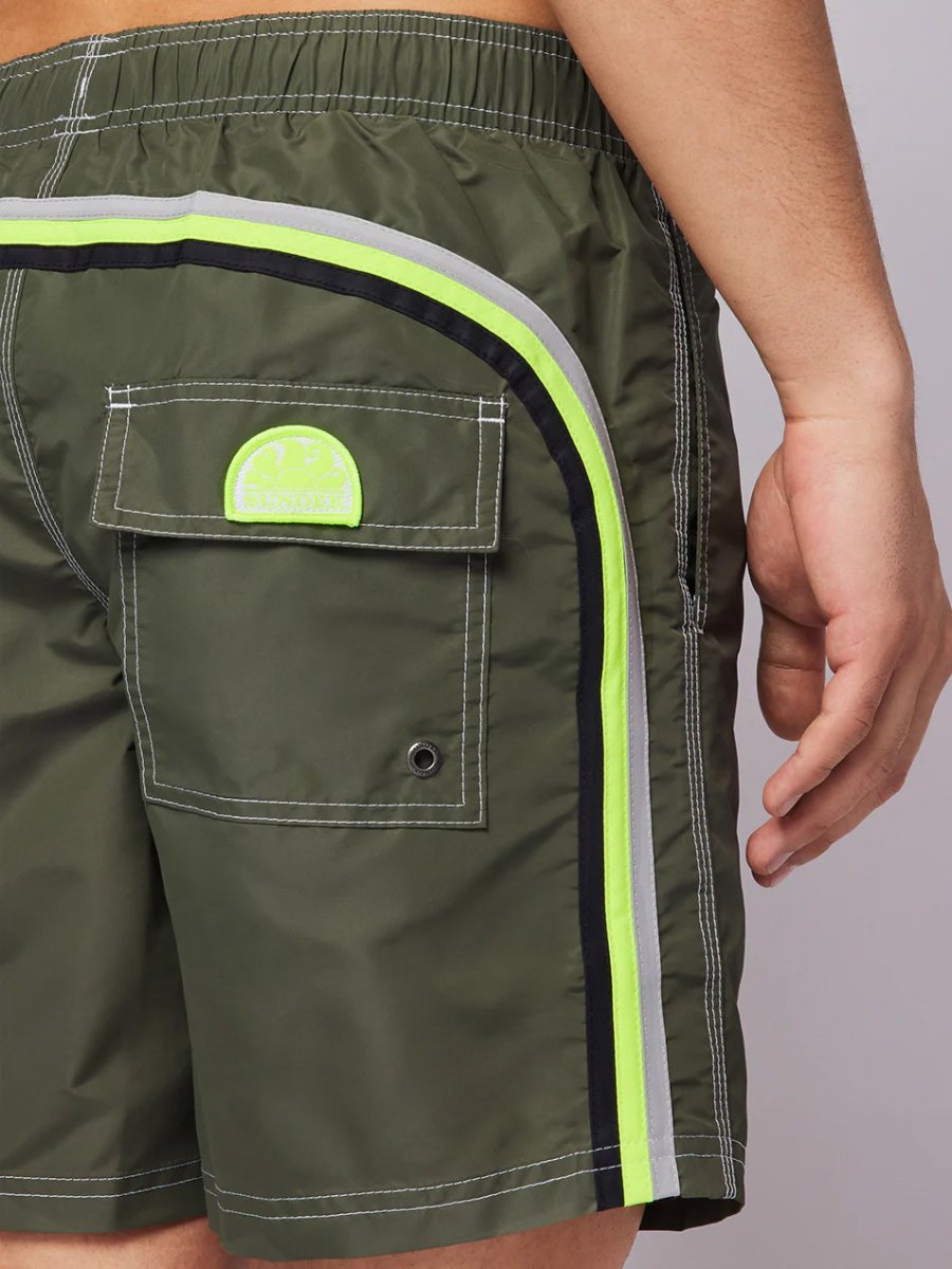 Men's Iconic Stretch Waist Mid - Length Badeshorts - Herre - Army Green - Gumpel & Co