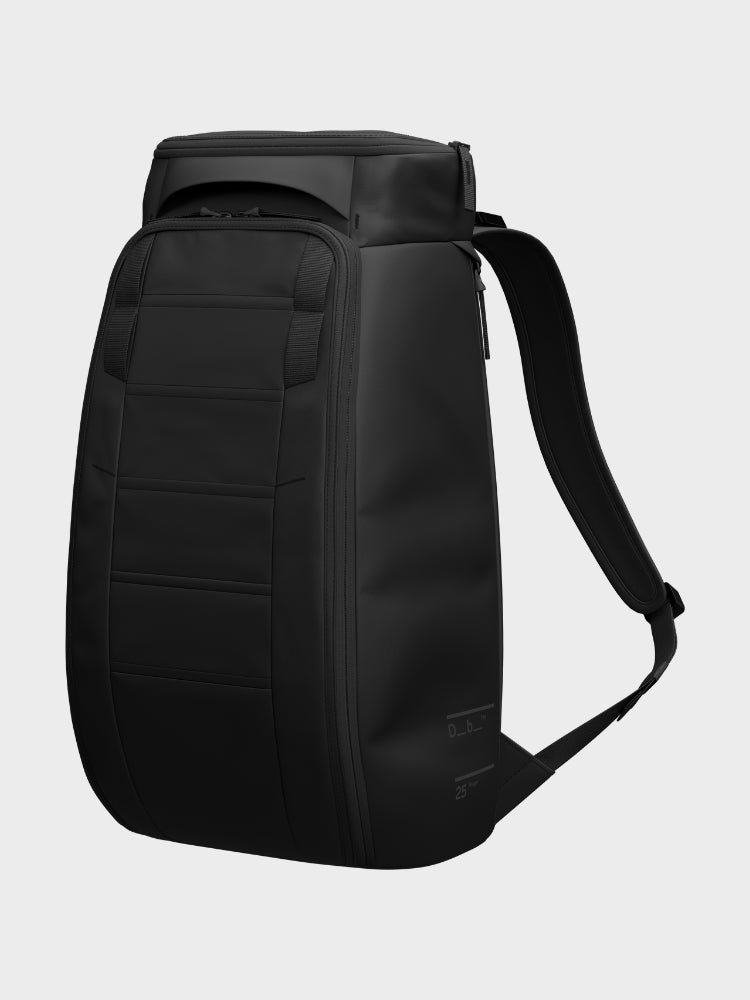 Hugger Backpack 25L - Black Out - Gumpel & Co