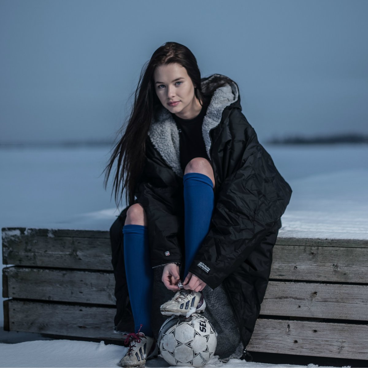 Advance Long Sleeve Poncho | Voksne | Black/Grey - Gumpel & Co