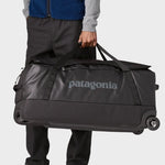 Black Hole Wheel Duffel 100L - Sort - Gumpel & Co