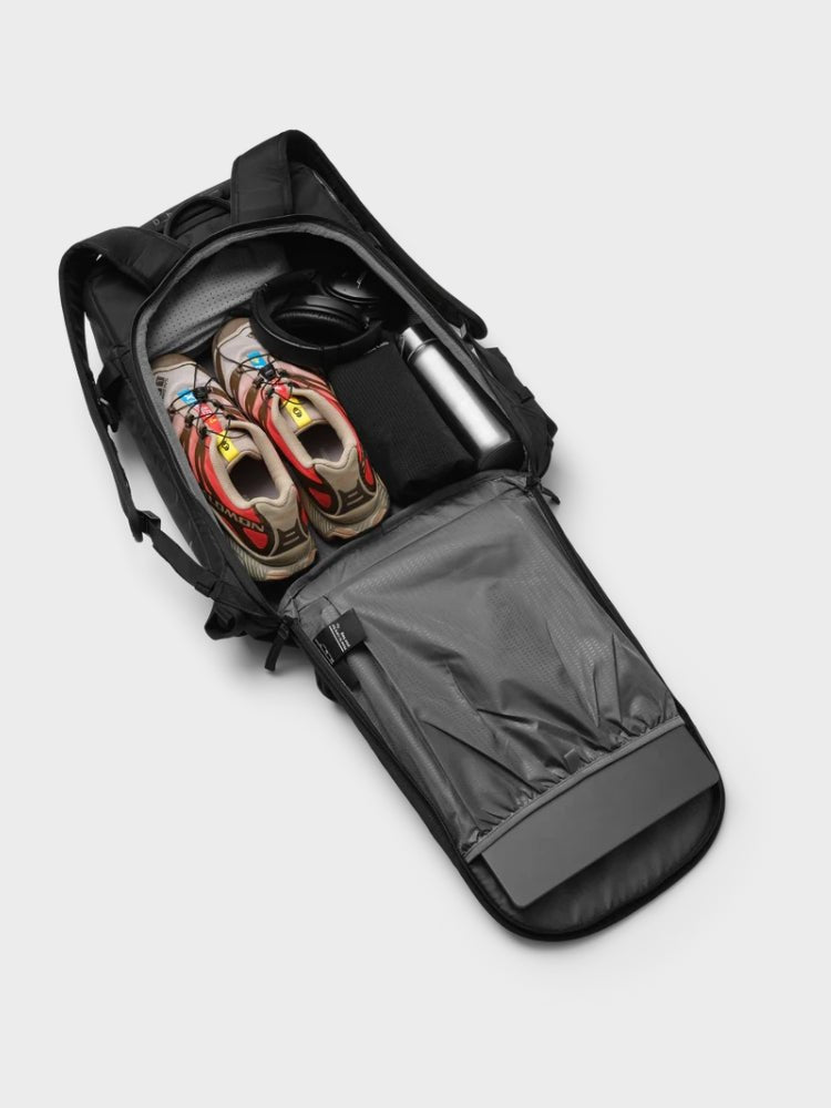 Backcountry Backpack 25L - Black Out - Gumpel & Co