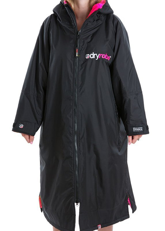 Advance Long Sleeve Surf Poncho - Voksne - Black/Pink - Gumpel & Co