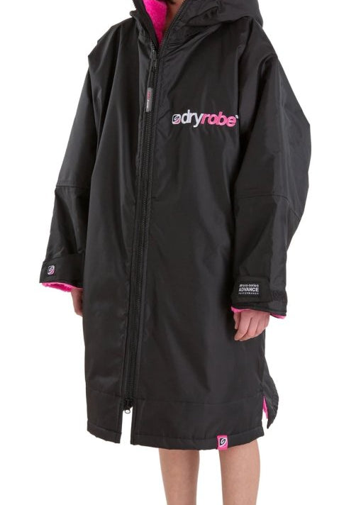 Kid's Advance Long Sleeve Surf Poncho | Børn | Black/Pink - Gumpel & Co