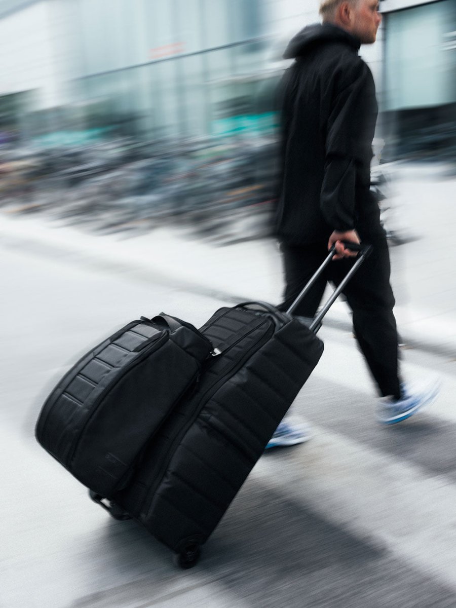 Hugger Backpack 30L - Sand Grey - Gumpel & Co