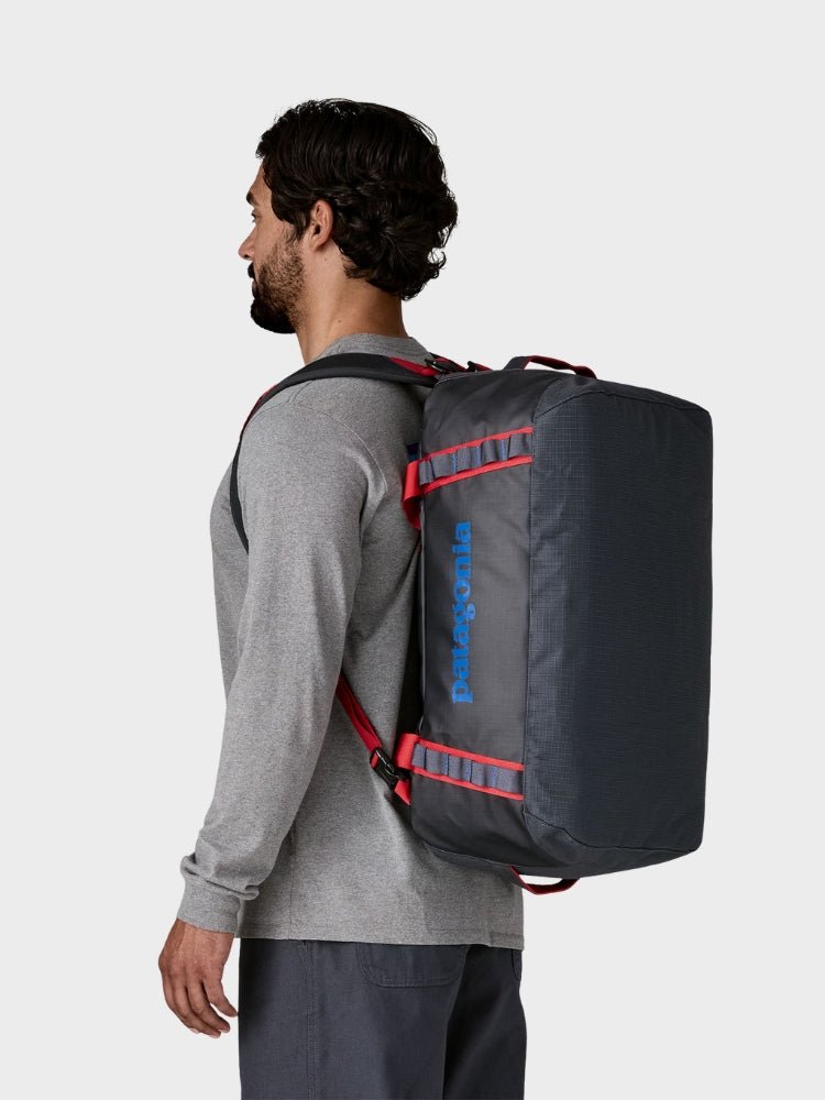 Black Hole Duffel 40L - Blå / rød - Gumpel & Co