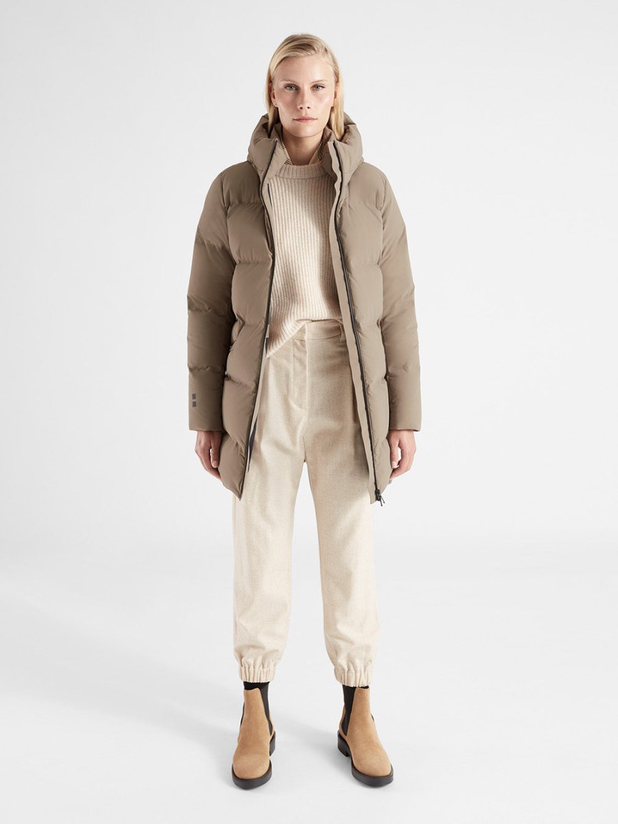 Thundra Dunfrakke - Dame - Dark Sand - Gumpel & Co