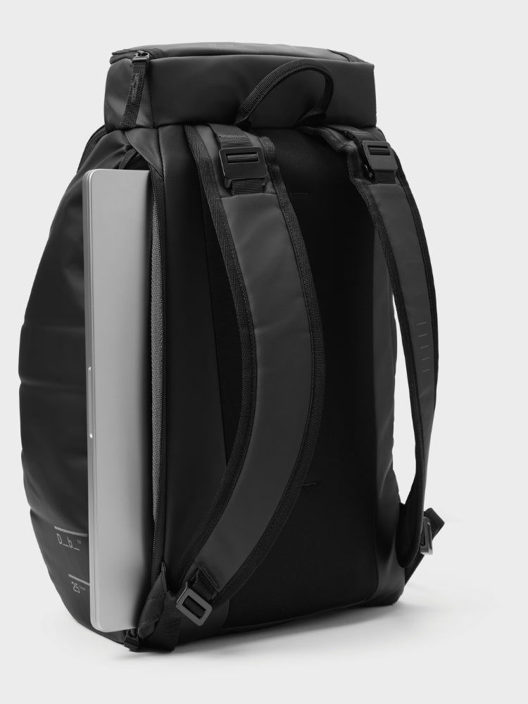 Hugger Backpack 30L - Sand Grey - Gumpel & Co