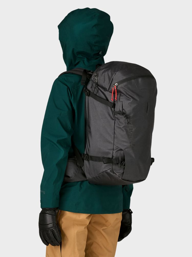 Powslayer Backpack 38L - Unisex - Black - Gumpel & Co